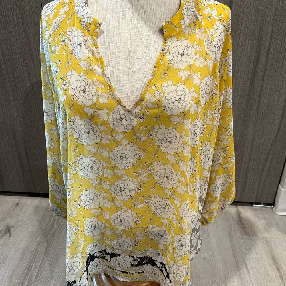 CAbi Yellow and White Floral Blouse - Picture 1 of 4